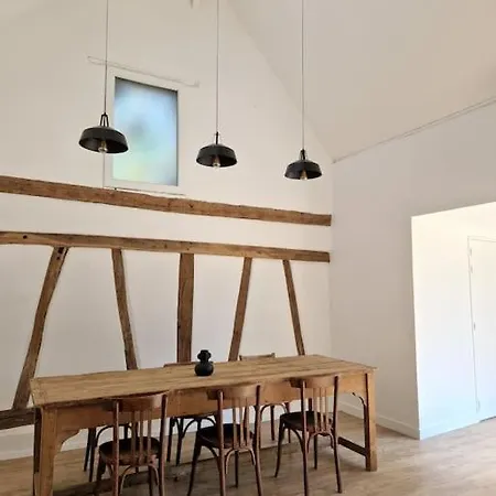 Longere Renovee Avec Piscine